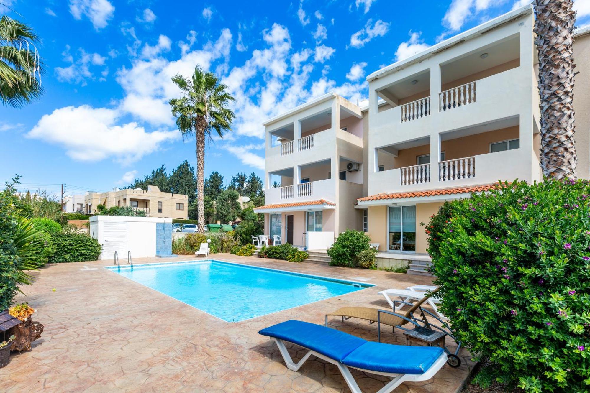 Beautiful 2 Bed Apartment With Great Views In Paphos Exteriör bild