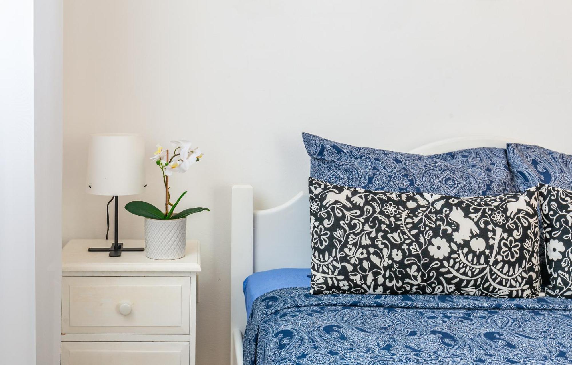 Just Renovated Beautiful 2 Bed Apartment In Paphos 5 Min Drive To The Beach Exteriör bild