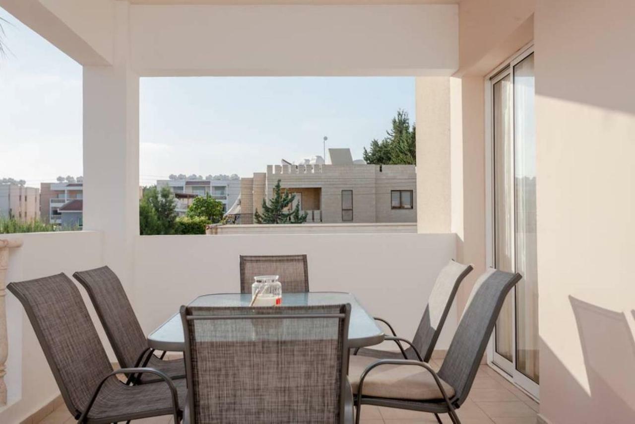 Beautiful 2 Bed Apartment With Great Views In Paphos Exteriör bild